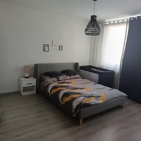 Appartement Enjoy Traveling à Tuzla Extérieur photo