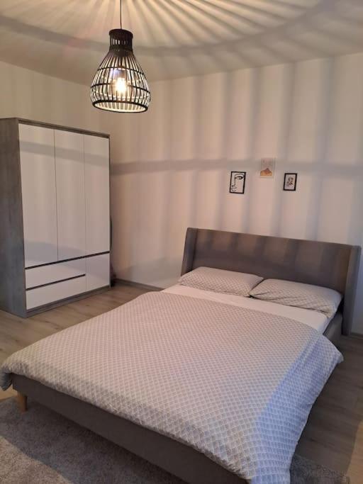 Appartement Enjoy Traveling à Tuzla Extérieur photo