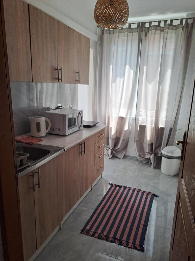 Appartement Enjoy Traveling à Tuzla Extérieur photo