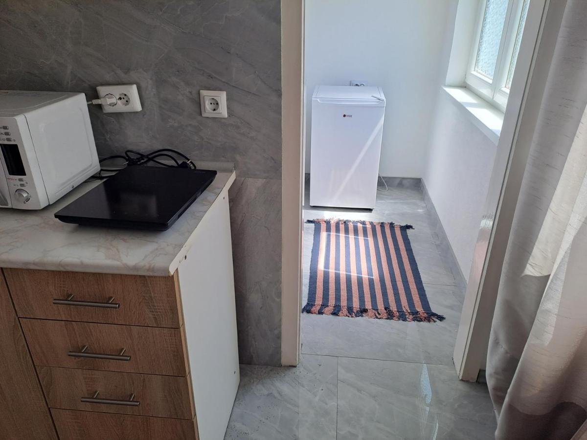 Appartement Enjoy Traveling à Tuzla Extérieur photo